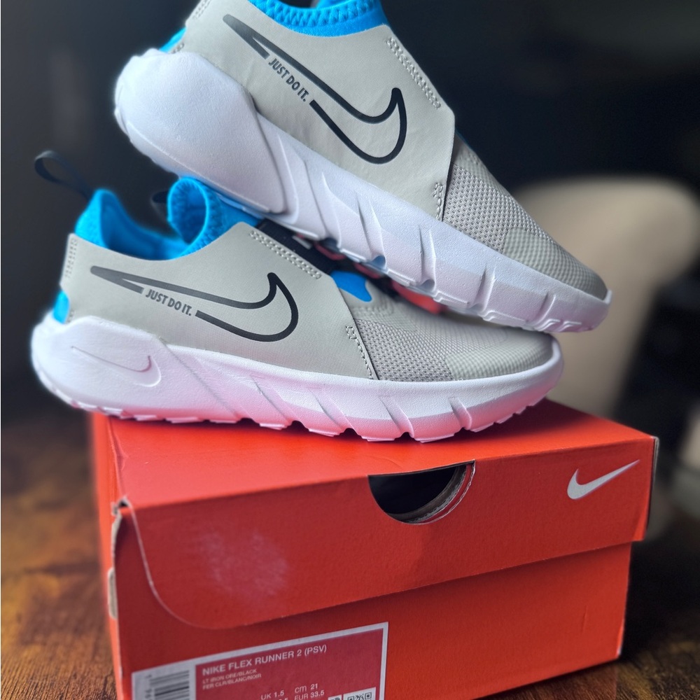 Nike Kids Flex Runner 2 Sneakers - White and Blue